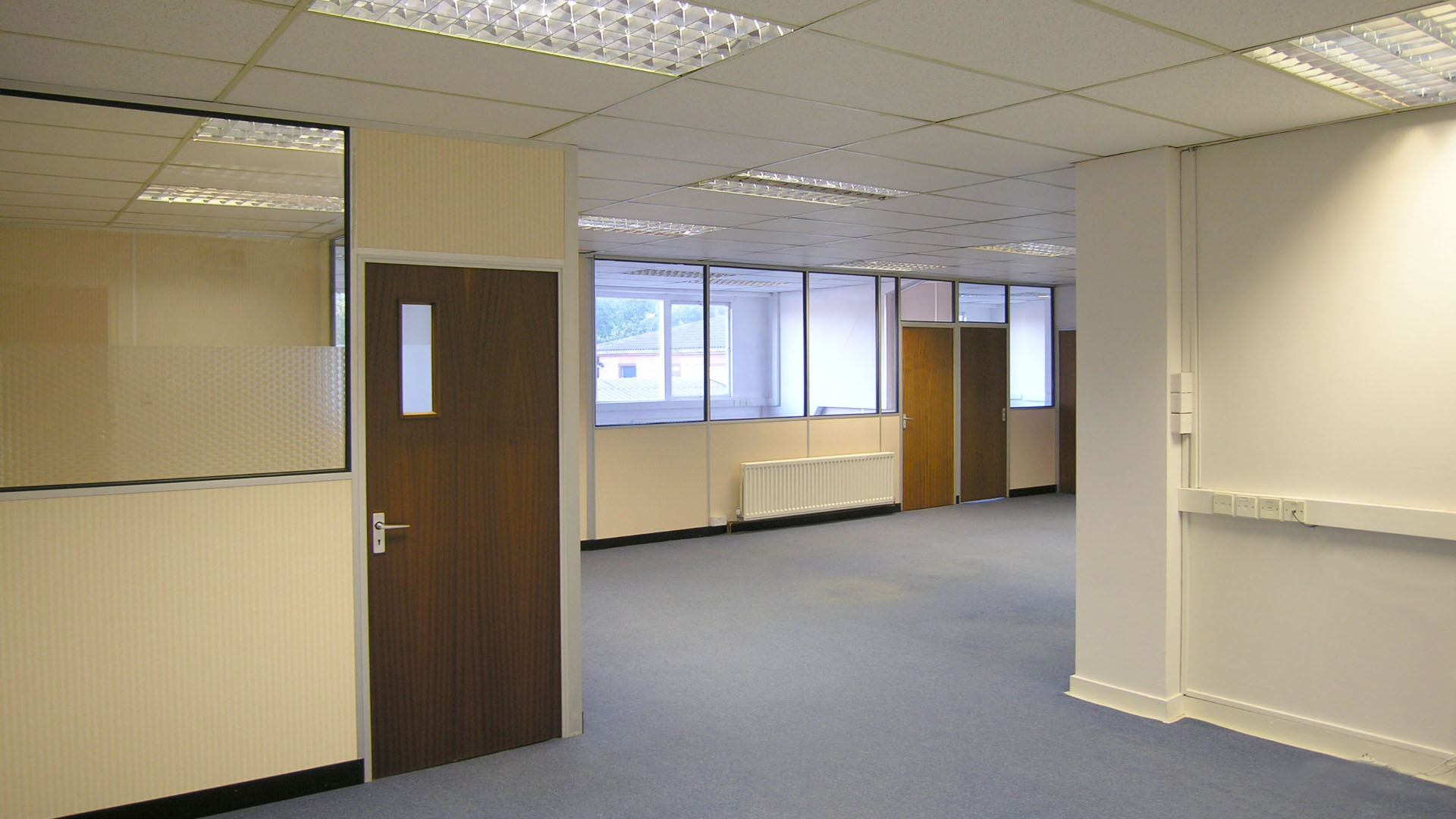 Office Space TO LET Woking 01483 472571 Surrey