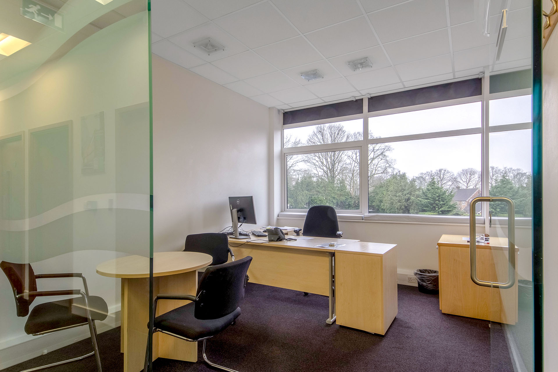 Office Space TO LET Woking 01483 472571 Surrey